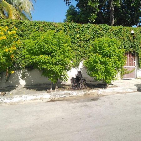 Bonita Casa A Dos Cuadras Del Mar Villa Playa del Carmen Exterior photo